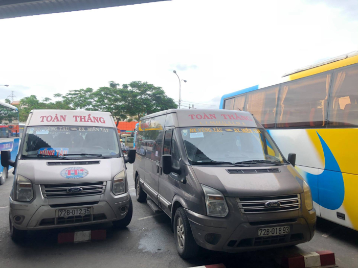 Hãng xe Toàn Thắng cung cấp 2 loại hình xe 16 chỗ và limousine chặng Vũng Tàu - Bến xe Miền Tây. 